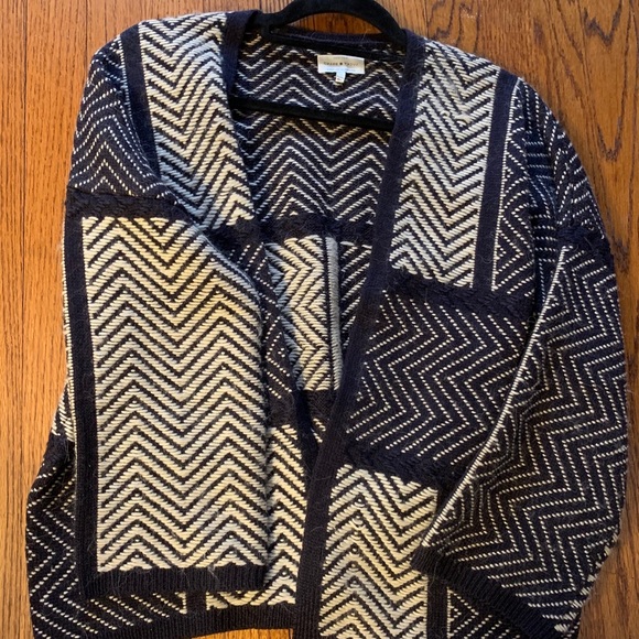HOST PICK: Lucky Brand patterned Cardigan Sweater Size S - Picture 3 of 5